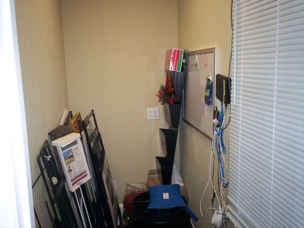 Office For Lease: 311 W Lee St, Athens, AL 35611